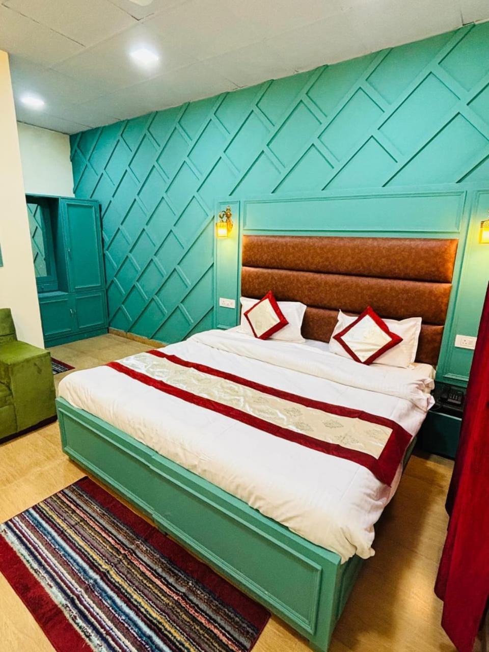 Hotel Amar Mussoorie Exteriör bild
