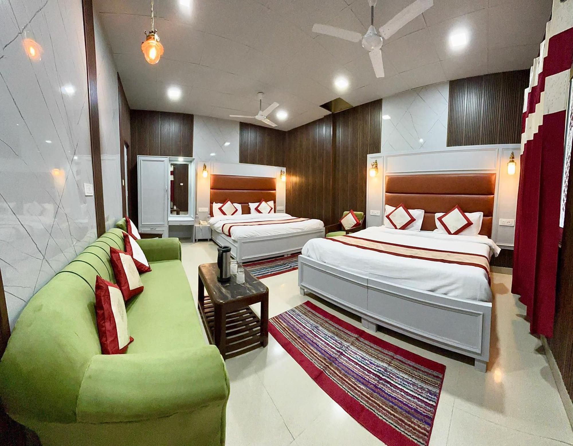 Hotel Amar Mussoorie Exteriör bild