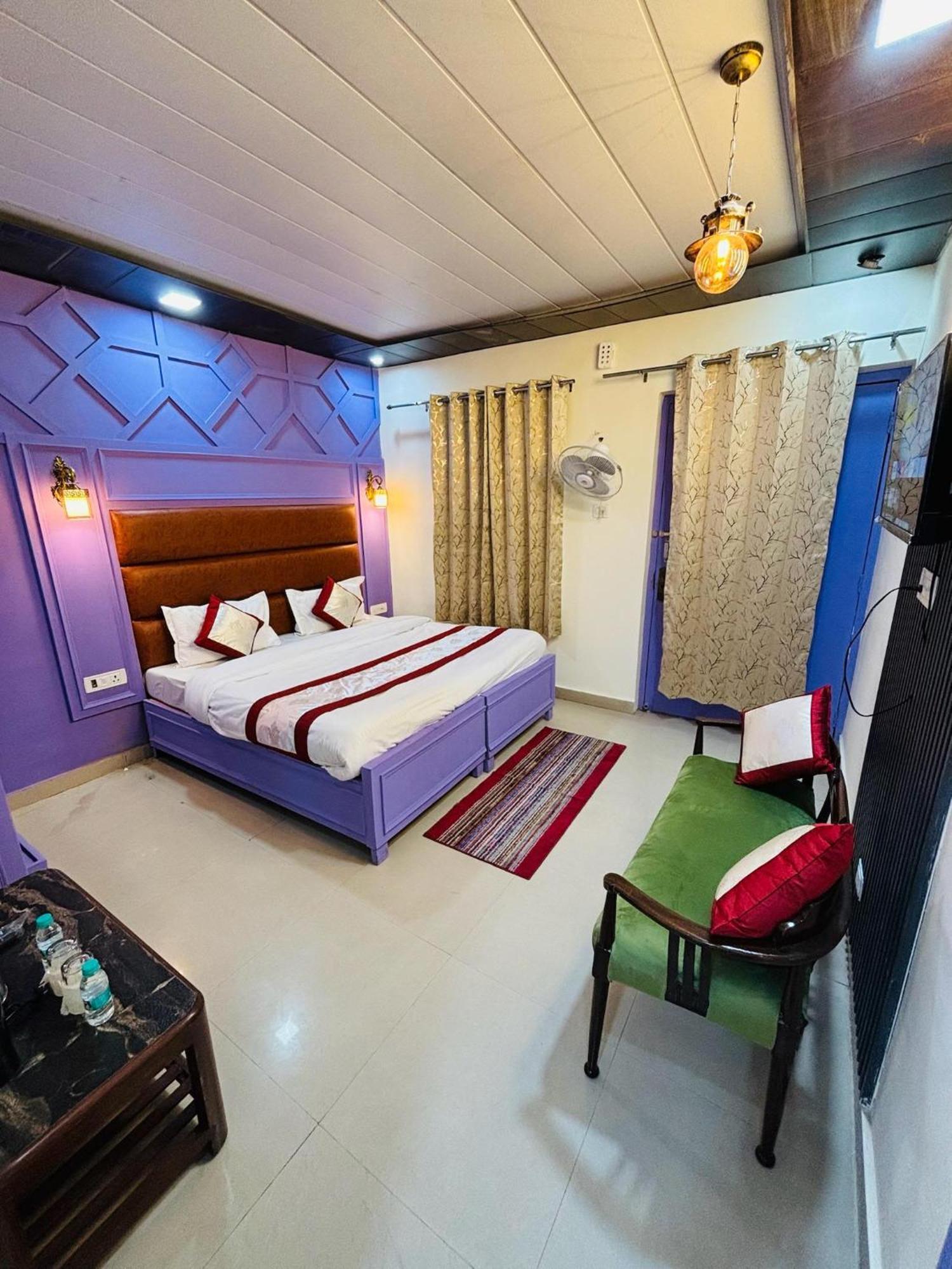 Hotel Amar Mussoorie Exteriör bild